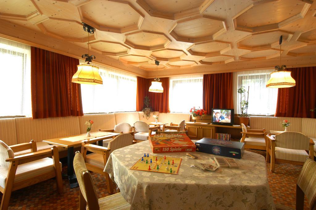 Hotel Alpenblick フェルダーズ エクステリア 写真