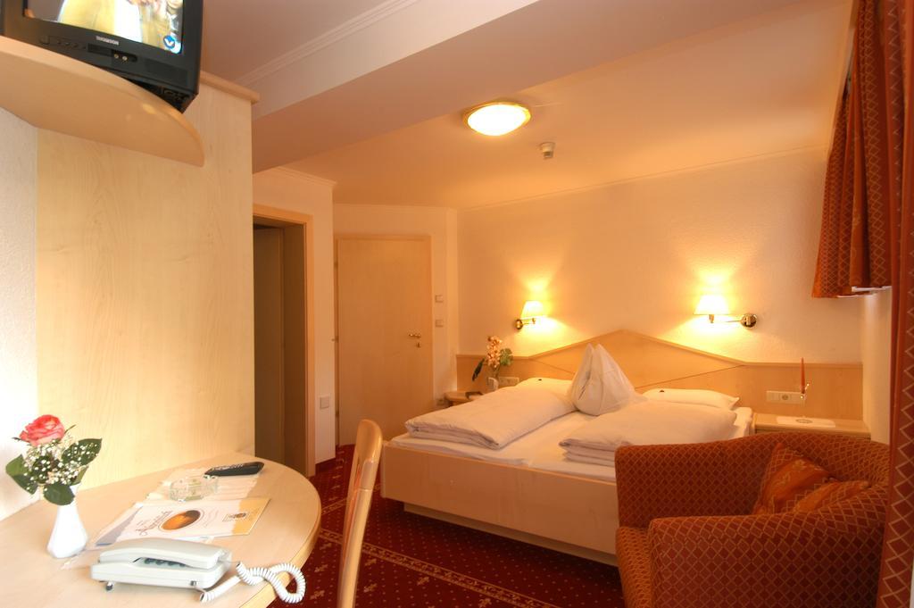 Hotel Alpenblick フェルダーズ 部屋 写真