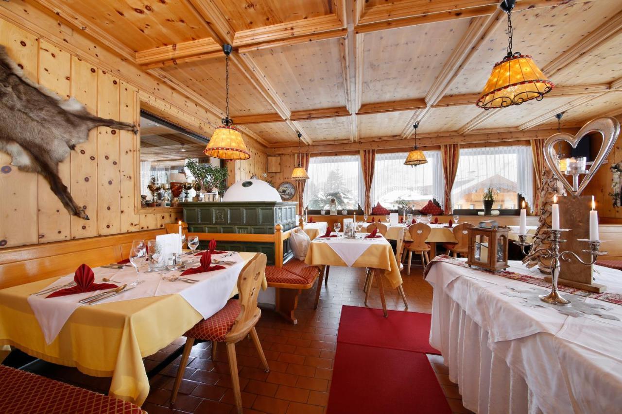 Hotel Alpenblick フェルダーズ エクステリア 写真