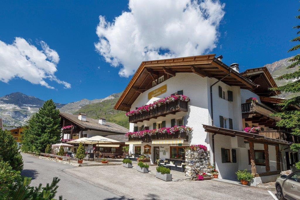 Hotel Alpenblick フェルダーズ エクステリア 写真